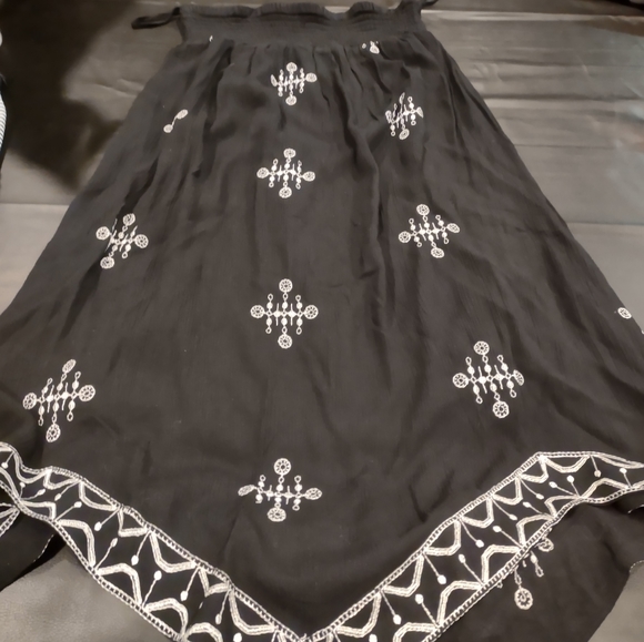 Black Boho Sharkbite Hem Skirt - Picture 5 of 5